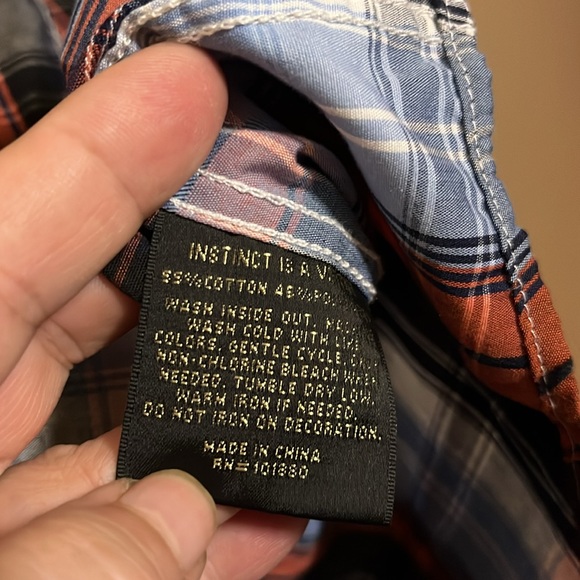 Colourful plaid Y2K long sleeve button down shirt. B8 - Picture 4 of 5